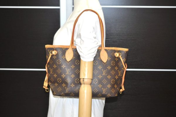 12 Louis Vuitton Monogram Neverfull PM Tote Bag LV