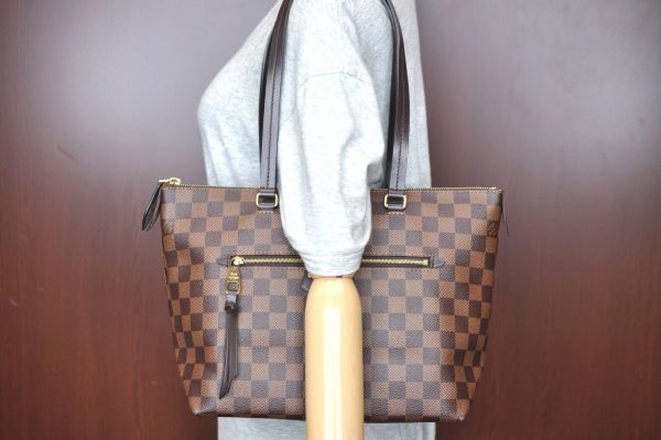 12 Louis Vuitton Damier Lena PM Shoulder Tote Bag