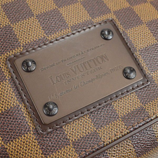 5 Louis Vuitton Brooklyn PM Cross Body Shoulder Bag Damier