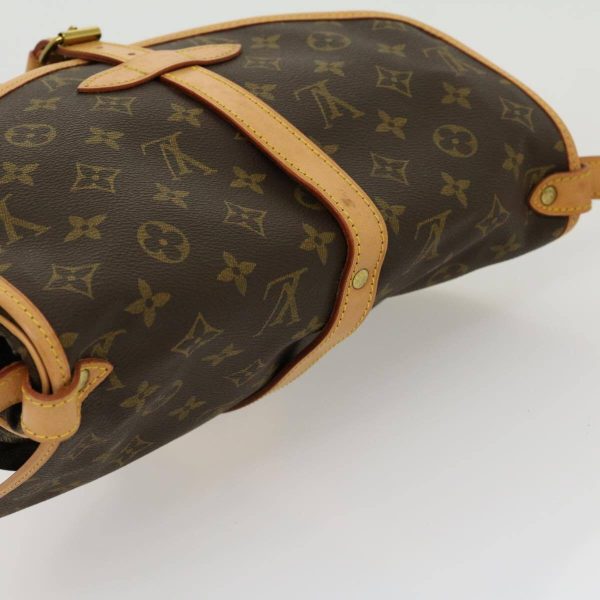 6 Louis Vuitton Monogram Saumur 30 Shoulder Bag