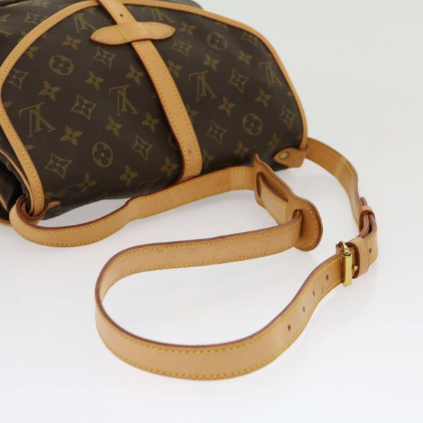 7 Louis Vuitton Monogram Saumur 30 Shoulder Bag