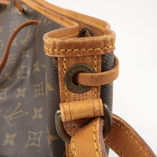 7 Louis Vuitton Monogram Noe Shoulder Bag