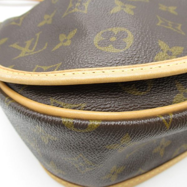 8 Louis Vuitton Menilmontant PM Shoulder Bag Monogram Canvas Brown LV