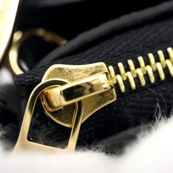 8 Louis Vuitton Pochette Double Zip Shoulder Bag Monogram Empreinte Black