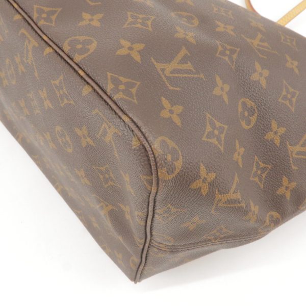 8 Louis Vuitton Monogram Neverfull GM Tote Bag