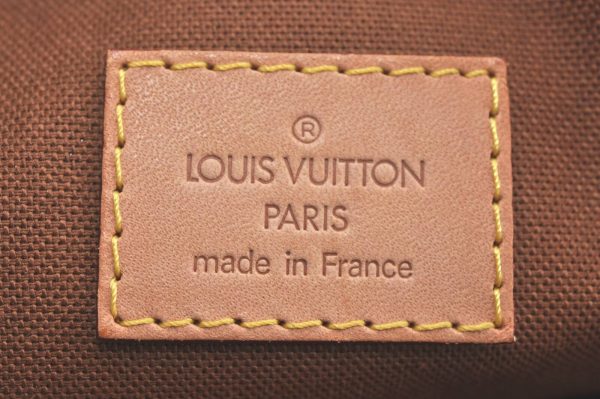 8 Louis Vuitton Monogram Lockit Horizontal Shoulder Bag