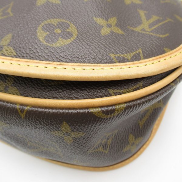 9 Louis Vuitton Menilmontant PM Shoulder Bag Monogram Canvas Brown LV