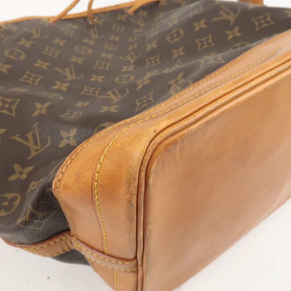 9 Louis Vuitton Monogram Noe Shoulder Bag