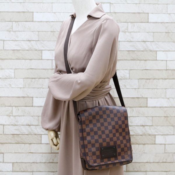 s l1600 1 LOUIS VUITTON Damier Ebene Brooklyn PM Shoulder Bag Brown