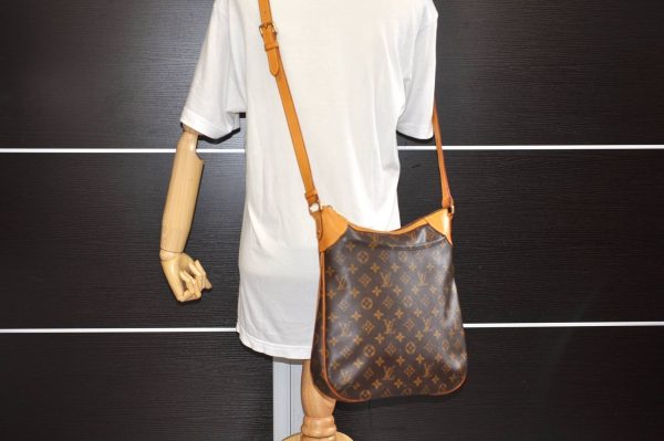 s l1600 10 Louis Vuitton Monogram Odeon MM Shoulder CrossBody Bag