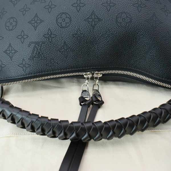 s l1600 2022 10 29T211408832 LOUIS VUITTON Beaubourg Mahina Leather Hobo Shoulder Bag Black