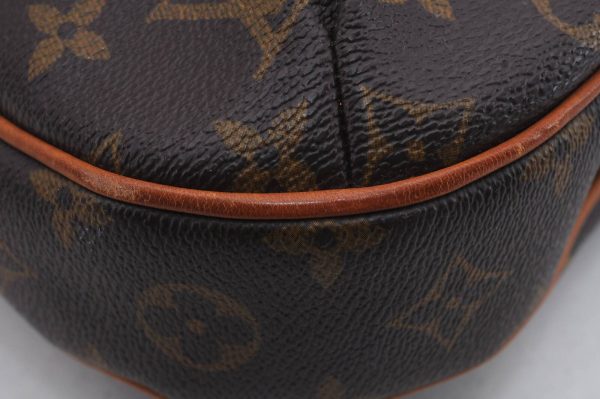 s l1600 5 Louis Vuitton Monogram Odeon MM Shoulder CrossBody Bag