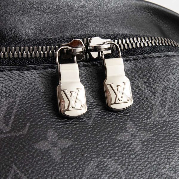 10 Louis Vuitton Monogram Eclipse Discovery Bum Bag Crossbody Bag Black