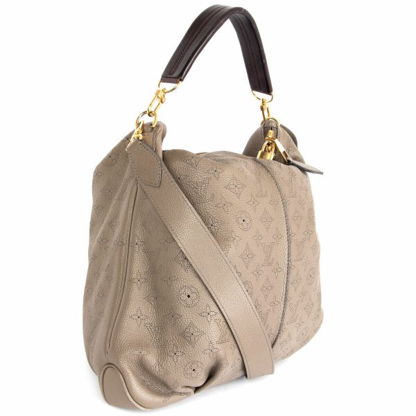 2 Louis Vuitton Ombre Taupe Mahina Leather Beige MM Shoulder Bag