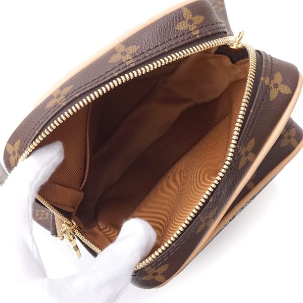 3 Louis Vuitton Monogram Amazon Christopher Crossbody Brown