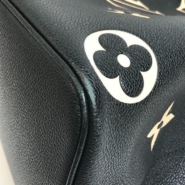 4 Louis Vuitton Neonoe Implant Leather Black Monogram MM Shoulder Bag