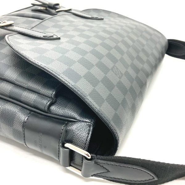 7 Louis Vuitton Christopher Messenger Shoulder Bag Damier Graphite Canvas Black