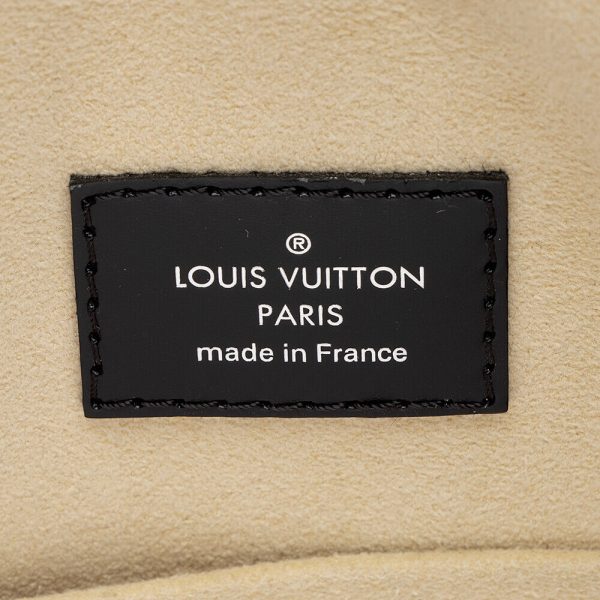 8 Louis Vuitton Monogram Canvas Dora MM Satchel