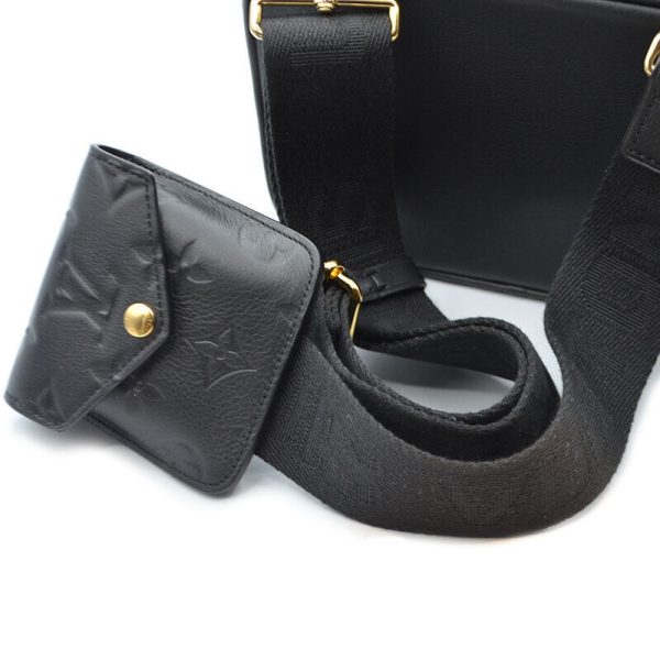 8 Louis Vuitton Utility calfskin leather black Crossbody