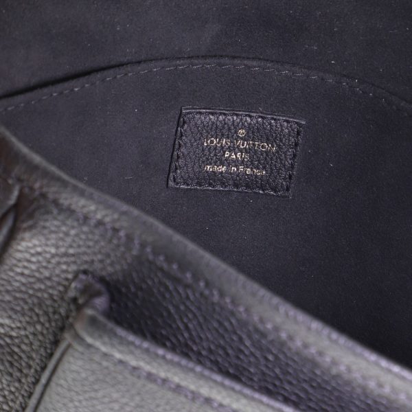 8 Louis Vuitton Lockme Chain Bag Leather Black