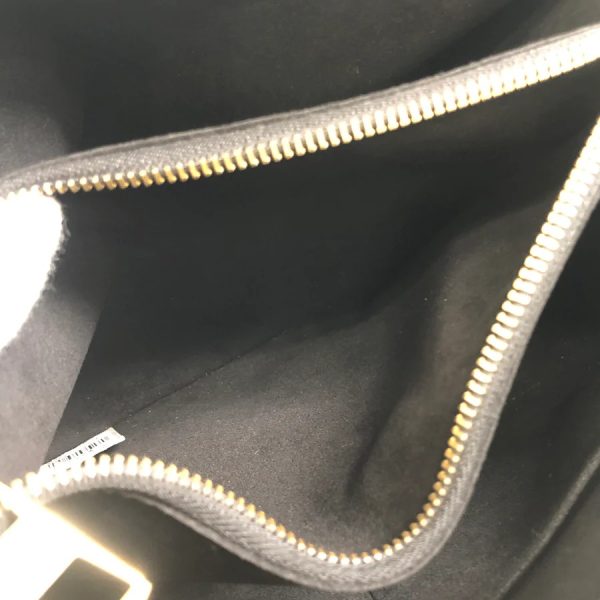 14 Louis Vuitton Brittany Damier Ebene Shoulder bag black