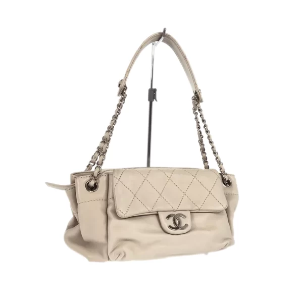 2 Chanel Hardware Silver Chain Shoulder Bag White