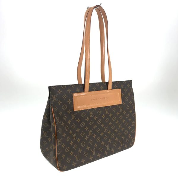 2 Louis Vuitton Parioli GM monogram canvas shoulder Bag