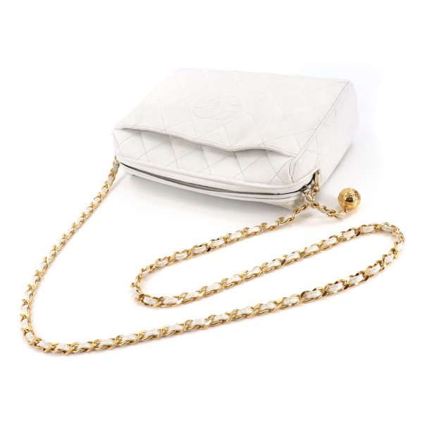 4 Chanel Matelasse Chain Shoulder Bag Caviar Skin White