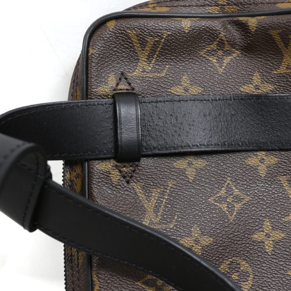 4 Louis Vuitton Utility Side Bag Monogram Brown Body