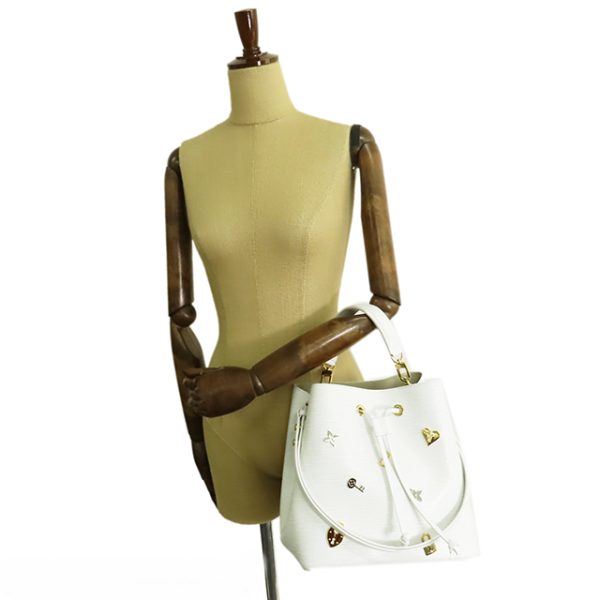 4 Louis Vuitton Lovelock Neonoe Epi White 2way Shoulder Bag