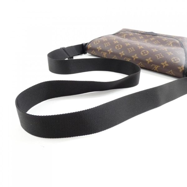 4 Louis Vuitton Monogram Magnetic Messenger Shoulder Bag