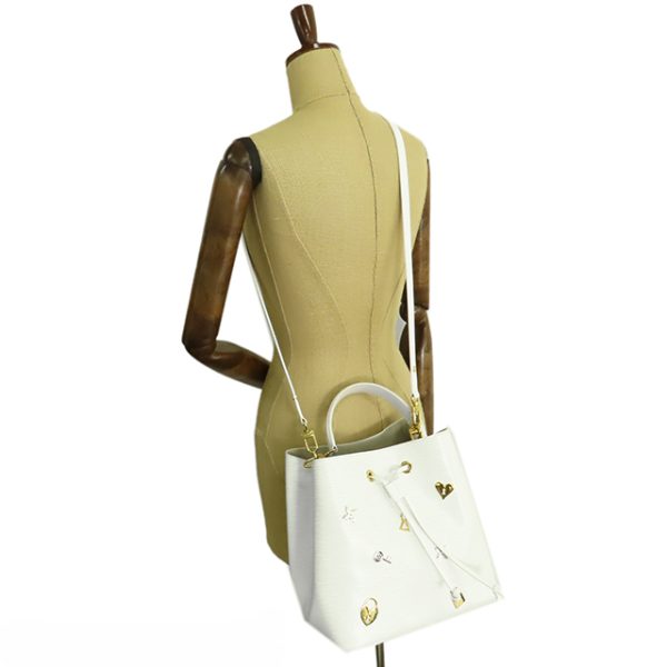 5 Louis Vuitton Lovelock Neonoe Epi White 2way Shoulder Bag