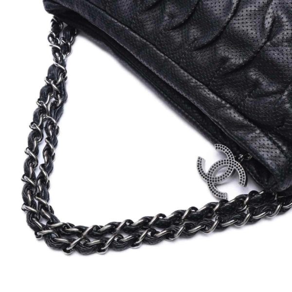 6 Chanel Silver Chain Shoulder Bag Black