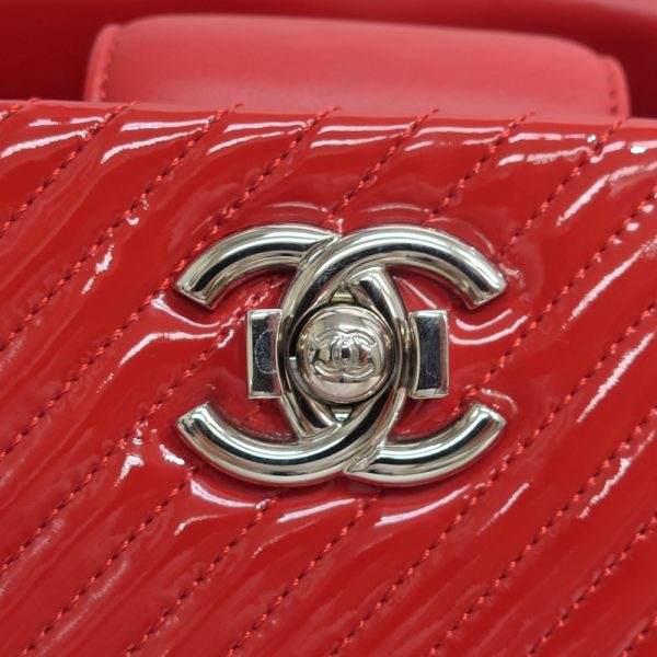 6 Chanel Matelasse Chain Shoulder Leather Red Tote