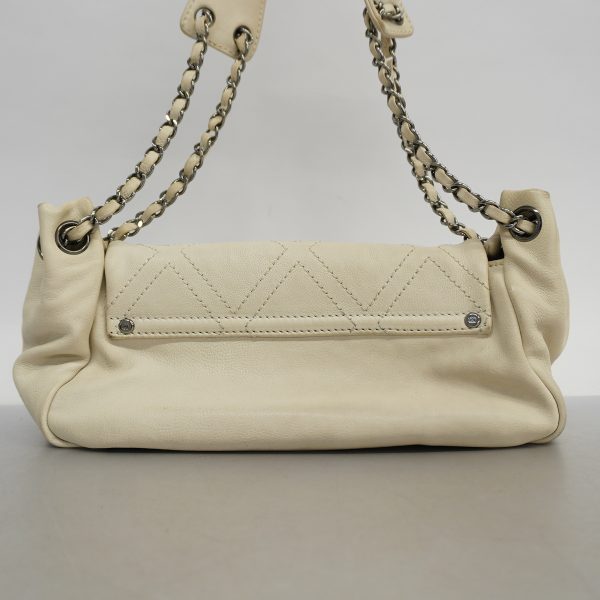 7 Chanel Chain Shoulder Bag Leather Ivory Silver Metal Fittings