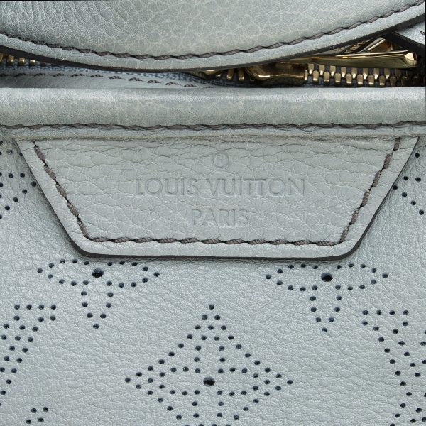 7 Louis Vuitton Stellar PM Mahina Leather Tote Blue