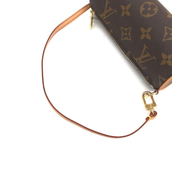 8 Louis Vuitton Papillon Monogram Handbag Leather Brown