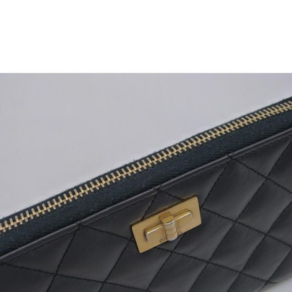 8 Chanel 255 Matelasse Round Zipper Wallet Navy