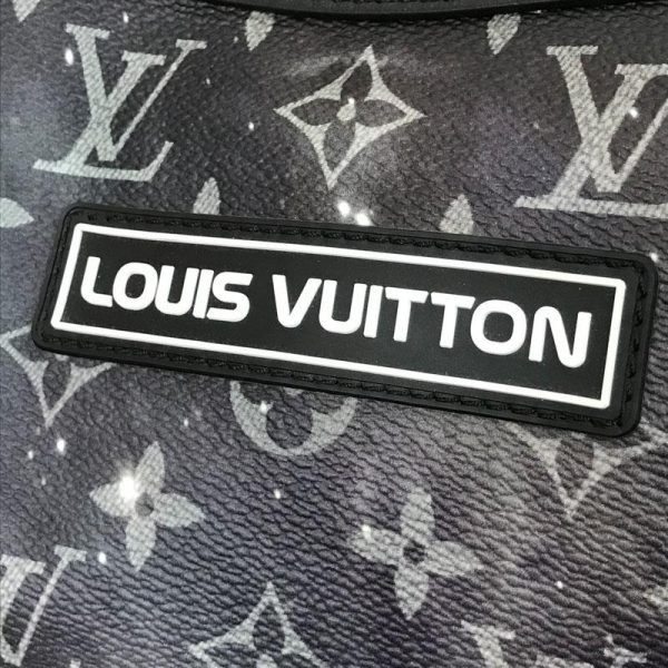 8 Louis Vuitton Galaxy Alpha Hobo Bumbag Body Bag Black