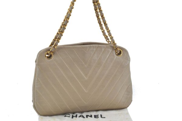 s l1600 CHANEL Calf Skin V Stitch Chain Shoulder Hand Bag Purse Beige