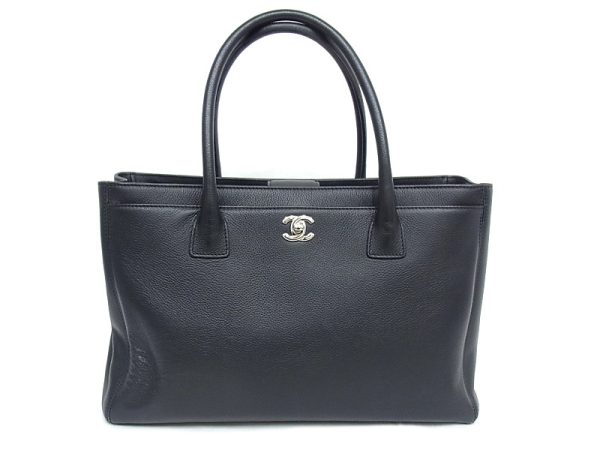 Exif JPEG PICTURE Chanel Executive Tote Bag Soft Caviar Skin Black Silver Metal Fittings Coco Mark Handbag