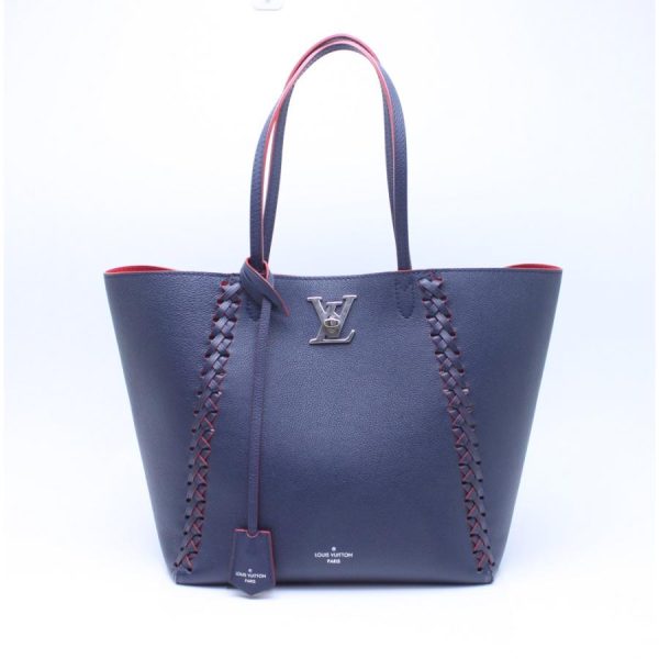 1 Louis Vuitton Lock Me Hippo Navy Blue