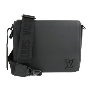 1 Louis Vuitton Takeoff Messenger Shoulder Bag Aerogram Black Leather