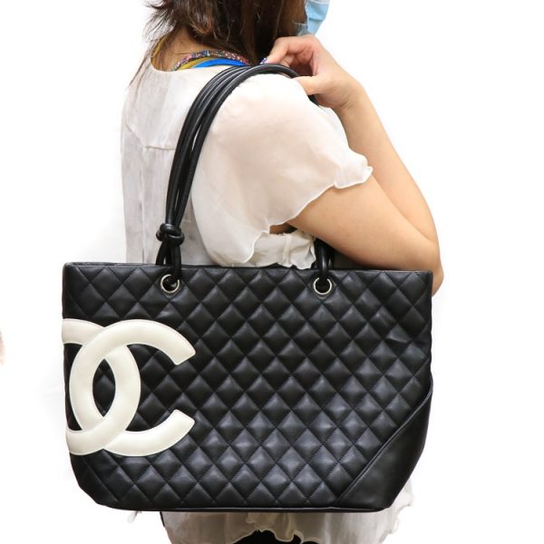 11 Chanel Cambon Line Shoulder Tote Bag Calfskin Leather Black