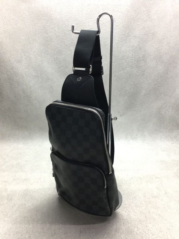 2 Louis Vuitton Avenue Sling Bag Damier Graphite Black