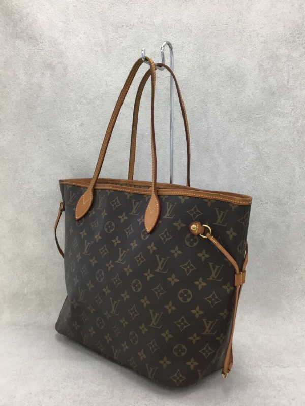 2 Louis Vuitton Neverfull MM Monogram