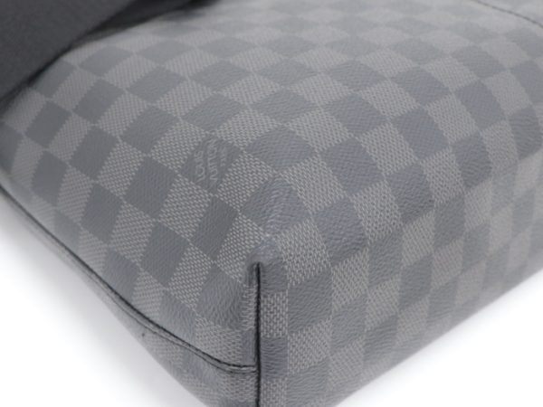 3 Louis Vuitton 7DW 2WAY Briefcase Damier Graphite