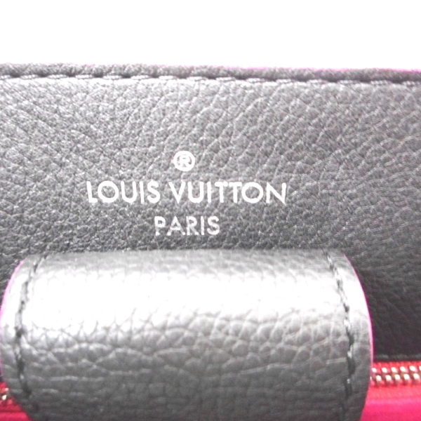 4 Louis Vuitton Shoulder Bag Lock Me Bucket Noir Pink