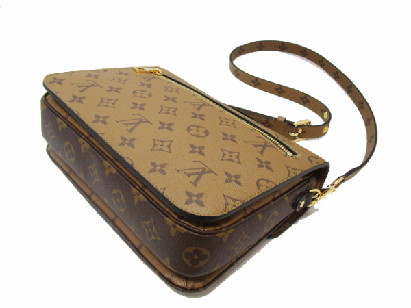 4 Louis Vuitton Monogram Reverse Canvas Pochette Metis MM Shoulder Bag