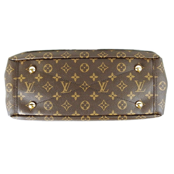 5 Louis Vuitton Monogram Pallas Shoulder Bag